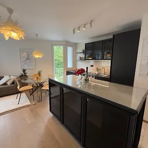 Apartment Luxury Res - With Parking, Ljubljana